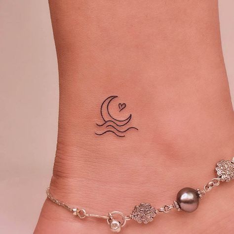 Foot Tattoo Placement, Tattoo Ideas Foot, Foot Tattoo Ideas, Foot Tattoo Designs, Simple Wave Tattoo, Tattoo Sonne, Small Foot Tattoos, Wave Tattoo Design, Tattoos Butterfly