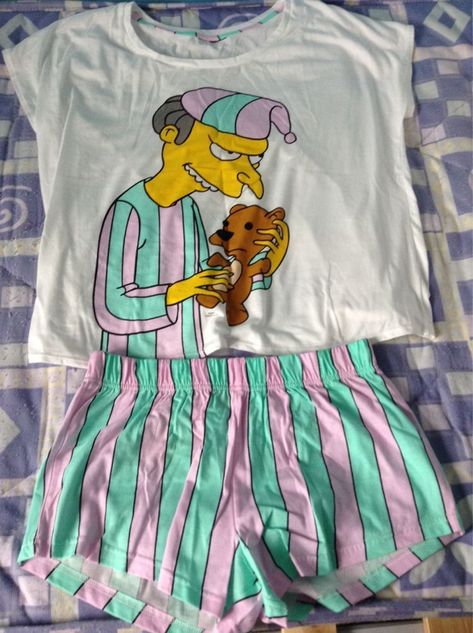 2da parte o temporada sobre Todo en tumblr #detodo # De Todo # amreading # books # wattpad Montgomery Burns, Simpsons T Shirt, Cute Pjs, Pajama Outfits, Cute Pajama Sets, Cute Sleepwear, Cute Lazy Outfits, Grunge Look, Skirt Shoes