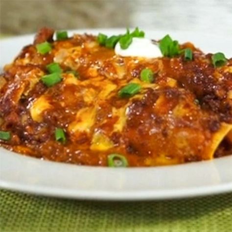 Cheesy Chili, Chili Without Beans, Chili Enchiladas, Beef Enchilada Recipe, Cheese Enchiladas, Enchiladas Recipe, Chicken Enchilada Recipe, Beef Enchiladas, Enchilada Casserole