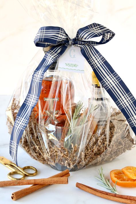 Old Fashioned DIY Cocktail Gift Cocktail Shaker Gift Basket, Old Fashion Gift Basket Ideas, Old Fashioned Gift Basket Ideas, Old Fashion Gift Basket, Old Fashioned Gift Basket, Old Fashioned Cocktail Gift Basket, Cocktail Basket, Whiskey Gift Basket, Fall Old Fashioned