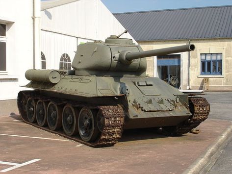 A T-34-85 tank at Musée des Blindés in the French town of Saumur Image Source: Antonov14 CC BY-SA 2.5 Vojenský Humor, M26 Pershing, Soviet Tank, Panzer Iv, Russian Tanks, T 34, Ww2 Tanks, German Tanks, Battle Tank