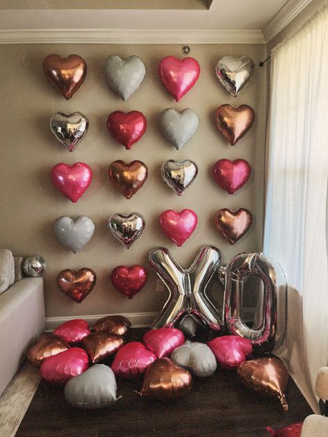 Heart Balloons Photoshoot, Galentines Party Theme, February Party Themes, Valentines Event, Valentines Bachelorette Party, Valentine Party Decor, Valentine Party Decorations, Galentines Party Decor Aesthetic, Valentines Day Party Decorations