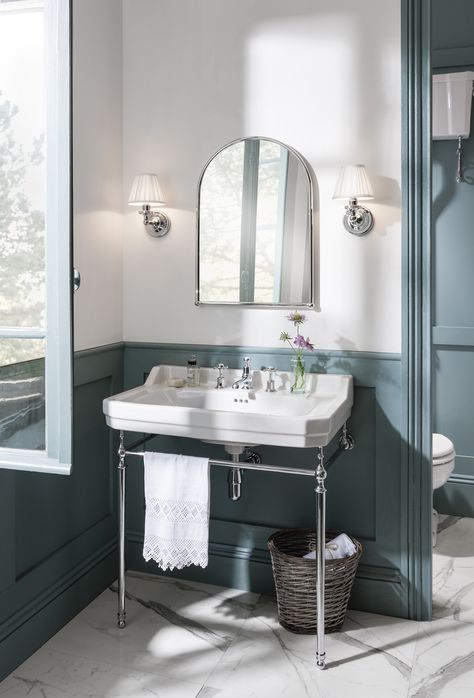 Bathroom Wetroom, Edwardian Bathroom, Best Kitchen Design, Traditional Bathroom Designs, Traditional Bathrooms, Victorian Bathroom, Downstairs Toilet, Cottage Bathroom, Bad Inspiration