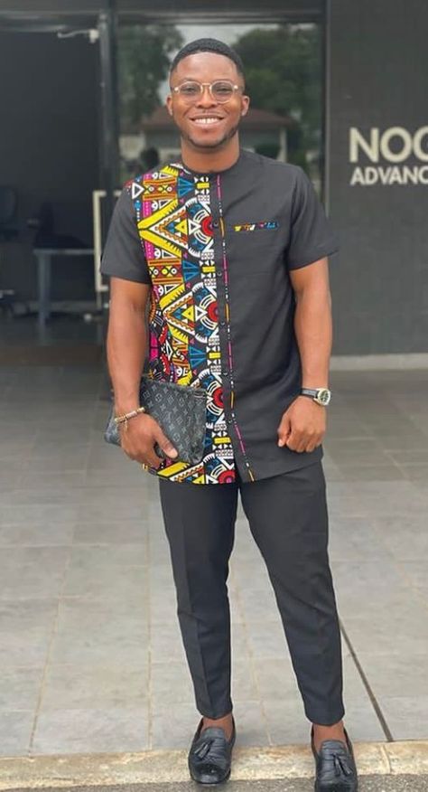 Kitenge Designs For Men, African Men Dress, Couples African Outfits, African Print Shirt, Dresses Birthday, Nigerian Men Fashion, Best Fashion Designers, African Wear Styles For Men, African Designs