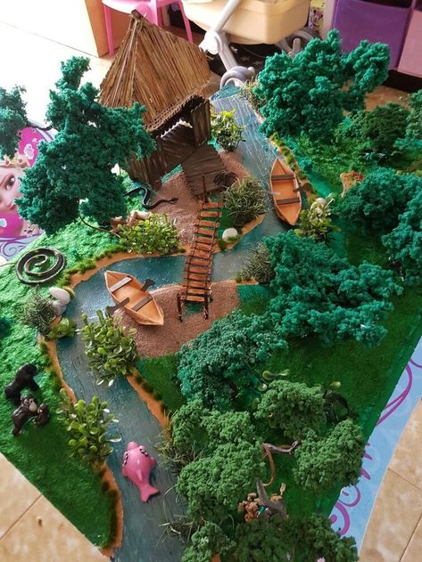 Rainforest School Project, Rainforest Diorama Ideas, Amazon Rainforest Project, Rainforest Diaroma, Forest Projects For Kids, Forest Model School Project, Tropical Rainforest Biome Project, Diorama Rainforest, Rainforest Model