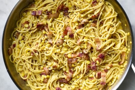 Corn Carbonara Pasta, Corn And Bacon Pasta, Creamy Chicken Pasta With Corn Bacon And Parmesan, Sweet Corn Pasta, Corn Carbonara, Spaghetti Corn, Food Dudes, Cooking Grains, Corn Pasta