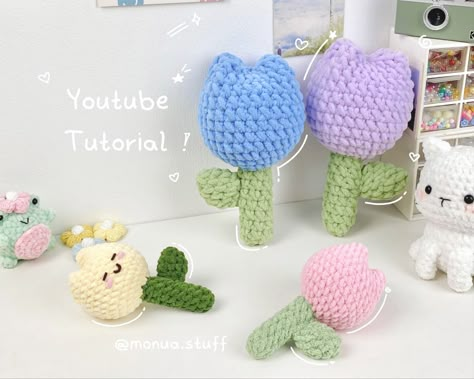 With this pattern you can use any kind of yarn to make your own tulips, super fast and easy to make ! Hope you enjoy making it ^^ #crochet #tutorial #diy #crochetideas #freecrochetpattern #flowers #tulips #handmade #aesthetic #plushies Chunky Tulip Crochet, Tulip Pattern Crochet, Crochet Tulips Pattern Free, Tulip Amigurumi, Crochet Tulip Keychain, Tulip Crochet Pattern, Aesthetic Plushies, Tulips Crochet, Tulip Keychain