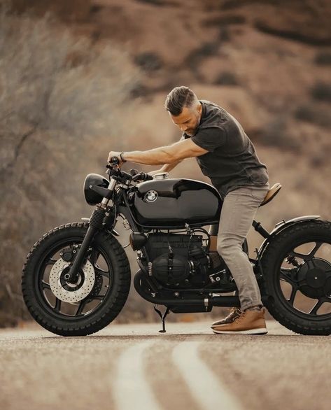 Wind Burned Eyes Motorcycle Scrambler, Cafe Racer Tank, Modern Cafe Racer, Motorcycle Lifestyle, Bmw R80, Retro Bikes, Best Motorbike, Bmw R100, Bike Bmw