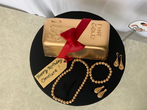 Golden Cake Design, Jewelry Birthday Cake, Jewel Cake, Bar Cake, Gold Birthday Cake, Cake Borders, Birthday Cake For Him, Simple Birthday Decorations, Beautiful Cake Designs