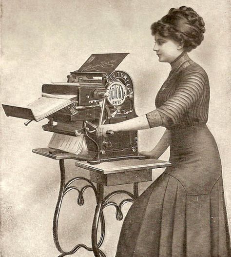 1913 copying machine Retro Technology, Rich Food, Old Pics, Potato Soup Recipe, Fiber Rich, Healthier Lifestyle, Food Products, Healthy Soup, Retro Futurism