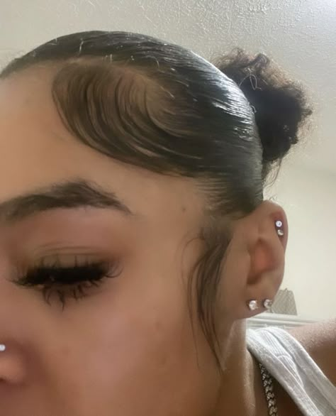 Middle Part Bun With Edges, Ear Piercing Industrial, Pretty Edges, Big Edges, Edges Hairstyles, Edges Ideas, Pretty Piercings, Piercing Industrial, Pretty Ear Piercings