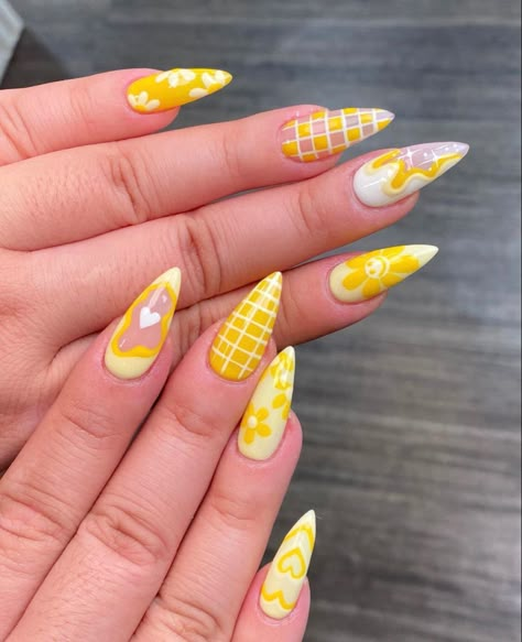 Fun Bright Nails Summer, Fun Nail Art Ideas, Festival Nails Coachella, Two Color Nail Design, Pisces Nail Art, Trendy Yellow Nails, Colorful Nails Design, Fun Colorful Nails, Pisces Nails Designs