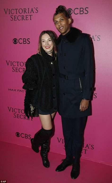 Mohammed Hadid, Mohamed Hadid, Gigi And Bella, Proud Parents, Pink Carpet, Main Event, Grand Palais, Front Row, The Pink