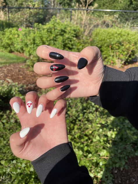 Megumi Nails Jjk, Anime Themed Nails Simple, Subtle Anime Nails, Inumaki Nails, Gojo Satoru Nails, Satosugu Nails, Megumi Nails, Gengar Nails, Chainsaw Man Nails