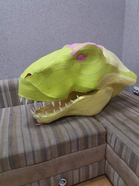 T Rex pepakura Cardboard Paper Mache, Dragon Lantern, Chicken Nugget, Lantern Festival, Cosplay Diy, Cardboard Paper, Dinosaur Party, Chicken Nuggets, Paper Mache