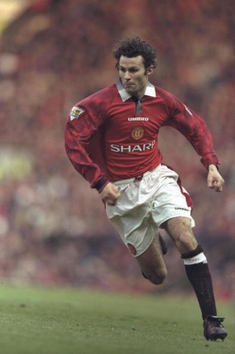 Ryan Giggs Manchester United Images, Ryan Giggs, Manchester United Team, Eric Cantona, Manchester United Legends, Manchester United Fans, Football Legends, Manchester United Football Club, Premier League Champions