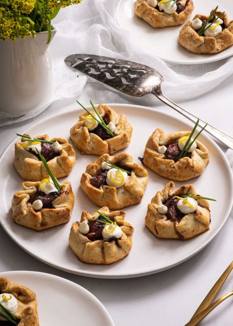 Red Onion Mini Galettes with Whipped Goat Cheese Goat Cheese Tartlets, Goat Cheese Whipped, Mini Galette, Peach Dinner, Whipped Goat Cheese, Stuffed Pasta, Onion Tart, Goat Cheese Recipes, Special Occasion Food