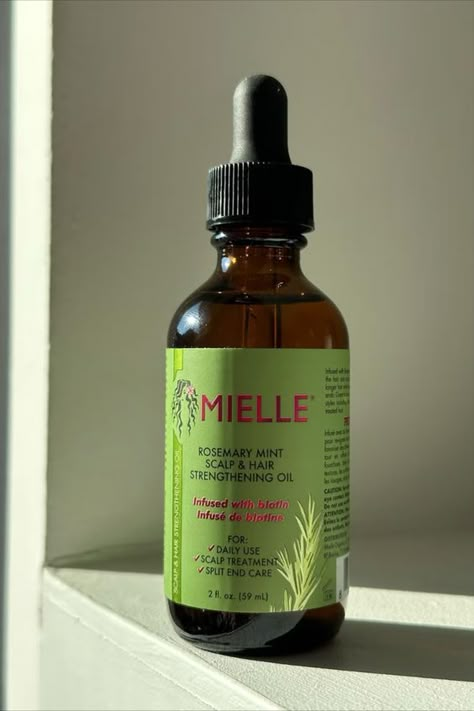 Mielle Rosemary Mint, Hair Strengthening Oil, Mielle Organics, Healthy Shiny Hair, Scalp Oil, Rosemary Mint, روتين العناية بالبشرة, Black Hair Care, Organic Hair