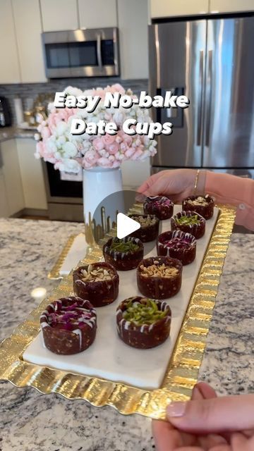 Desserts Presentation, Ramadan Sweets, Mini Cheesecake Pan, Date Paste, Cheesecake Pan, Dessert Presentation, Month Of Ramadan, Energy Bars, Party Desserts