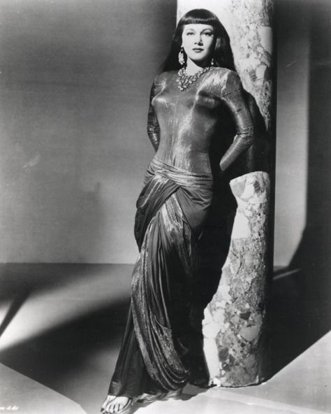 Maria Montez Maria Montez, Gloria Dehaven, Bessie Love, Mexican Actress, Cult Movies, Vintage Hollywood, Classic Beauty, Hollywood Glamour, Hollywood Stars