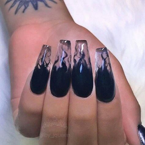 Nail art. Black base smoked out into clear acrylic Black Coffin Nails, Clear Acrylic Nails, Nagellack Trends, Halloween Acrylic Nails, Black Acrylic Nails, Gothic Nails, Edgy Nails, Goth Nails, Grunge Nails