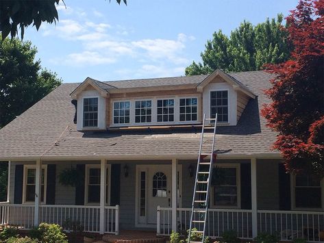 Low Ceiling Attic, Attic Office, Attic Renovation Ideas, Attic Bedroom Designs, Attic Loft, Attic Playroom, Shed Dormer, Small Attic, Attic Conversion