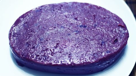 Ube Halaya Recipe Panlasang Pinoy, Kalamay Recipe, Halayang Ube Recipe, Ube Halaya Recipe, Instant Rice Recipes, Ube Halaya, Ube Recipes, Purple Yam, Custard Cake