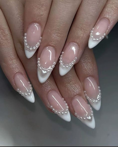 Diamond Nail Designs, White Chrome Nails, White French Nails, Almond Nails French, Nails 3d, Pearl Love, Nail Polish Art, Color Nails, Pearl Nails