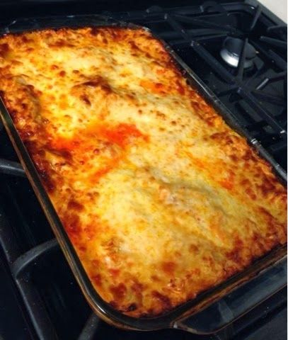 My husband's favorite buffalo chicken lasagna Classic Casseroles, Buffalo Chicken Lasagna, Chicken Lasagna Recipe, Buffalo Chicken Recipes, Christmas Eats, I'm Fat, Chicken Lasagna, Keto Casserole, Hearty Casseroles