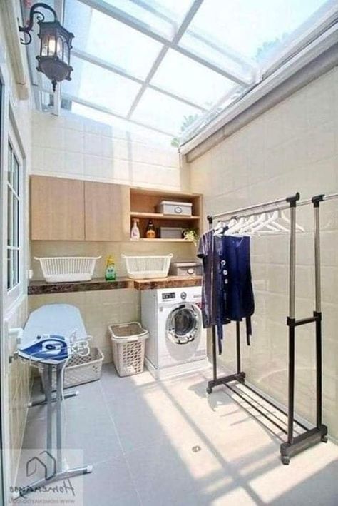 Outdoor Laundry Rooms, Reka Bentuk Bilik Tidur, Drying Room, Stylish Laundry Room, Dirty Kitchen, Bilik Air, Dream Laundry Room, Laundry Room Layouts, Laundry Design