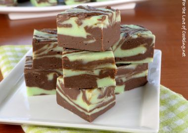 Christmas | For the Love of Cooking - Part 5 Mint Fudge Recipe, Mint Chocolate Fudge, Mint Fudge, Fudge Easy, Mint Chocolate Chips, Cooking Ingredients, Fudge Recipes, Chocolate Fudge, Mint Chocolate