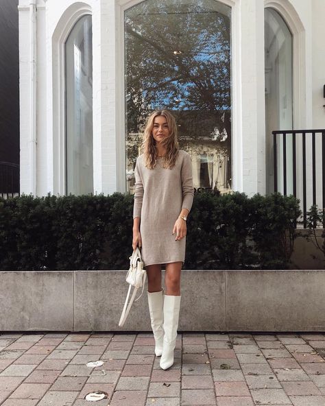 Tall White Boots, Tall Boots Outfit, Beige Sweater Dress, White Boots Outfit, Outfit Botas, Winter Boots Outfits, Business Outfit, White Boots, Casual Sporty