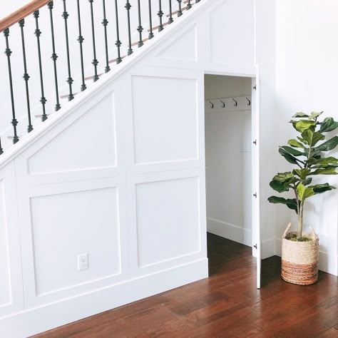 Door Under Stairs, Understair Storage, Space Under The Stairs, Under Stairs Nook, Room Under Stairs, Space Under Stairs, Closet Under Stairs, تحت الدرج, Stairs Renovation