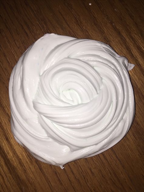 White fluffy slime. Really nice texture. $6.00 watch video @duckiesslimez on musically! This is a 8oz Slime For Sale, White Slime, Cool Slime Recipes, Slime Ideas, Slime Time, Fluffy Slime, Slime Recipe, Diy Slime, Find Recipes