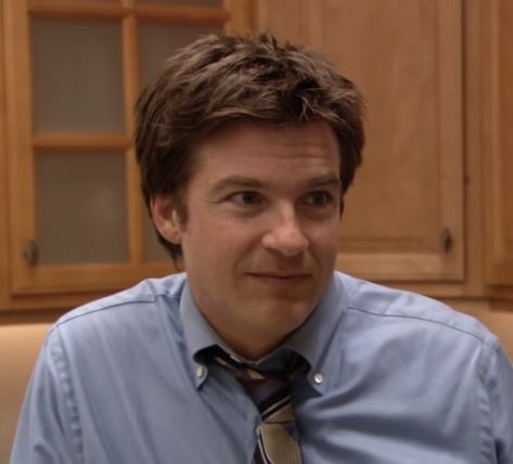 Jason Bateman 2000s, Jason Bateman 80s, Jason Bateman Long Hair, Jason Bateman Beard, Jason Bateman Arrested Development, Michael Bluth, Patrick Bateman Meme, Jason Bateman, Arrested Development