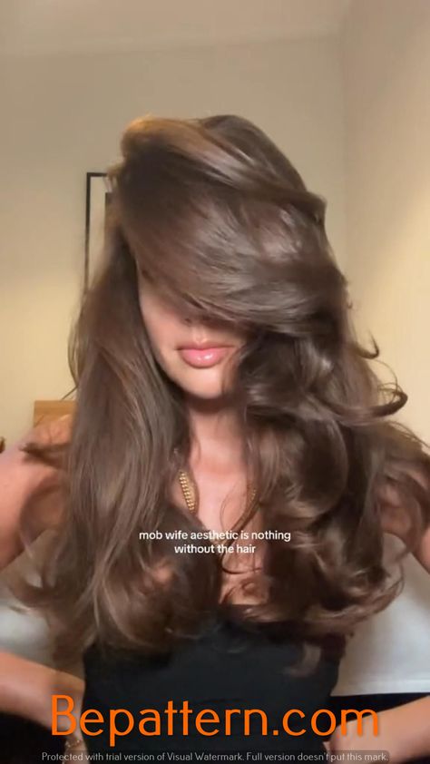 Crowning Glory The Power and Intrigue of Mob Wife Hair Sleek Waves, Glamorous Curls, Brown Hair Color Shades, Vintage Curls, Classic Glamour, Stunning Hairstyles, Hairstyle Inspiration, Mob Wives, Brown Hair Balayage