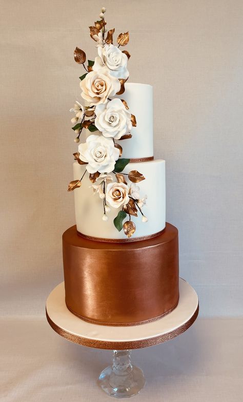 Bronze Wedding Cake, Copper Navy Wedding, Wedding Cake Fall Colors, Brown Wedding Cake, Copper Wedding Cake, Wedding Cales, Brown Wedding Cakes, Autumn Wedding Cakes, 2026 Wedding