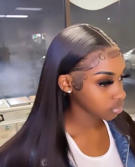 Side Part Frontal Wig Dramatic Edges, Edges On Frontal Wig, Middle Part Dramatic Edges, Dramatic Edges On Wig, Wig With No Edges, Soft Baby Hairs On Wig, Dramatic Edges Wig, Middle Part Edges, Lace Front Edges