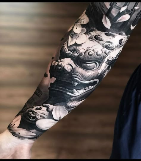 Perro Fu Tattoo, Foo Dog Tattoo Design Ideas, Fudog Tattoo Design, Fu Dog Tattoo Design, Japanese Realism Tattoo, Foo Dog Japanese, Foo Dog Art, Japanese Realism, Fu Dog Tattoo