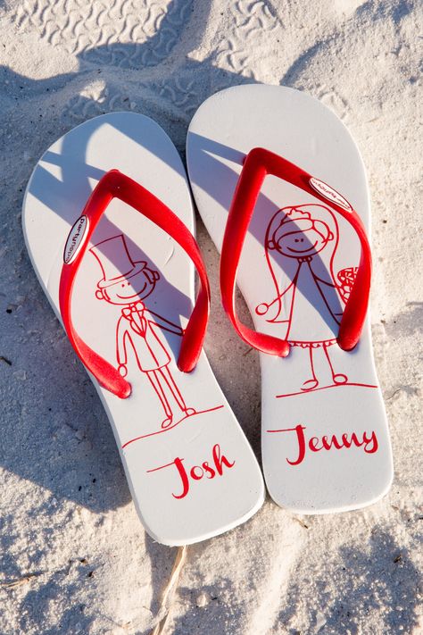 Flip Flop Wedding Favors, Flip Flop Wedding, Flip Flop Favors, Irish Wedding Favors, Flip Flops Wedding, Beach Theme Wedding Favors, Trendy Wedding Favors, Personalized Flip Flops, Inexpensive Wedding Favors