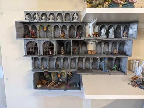 D&d Paper Miniatures, Warhammer Display, Dnd Library, Dnd Game Room, Arena Background, Miniatures Display, Marvel Rpg, Paper Miniatures, Hero Quest