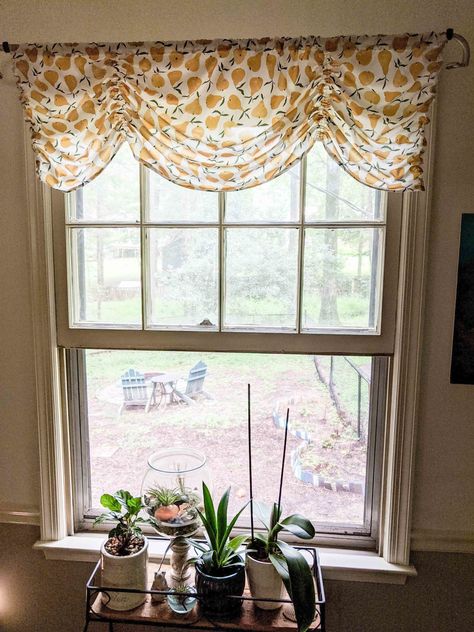 Valance Window Treatments Bedroom, Window Valence Ideas, Valance Patterns How To Make, Window Valances Ideas, Diy Window Valance Ideas, How To Make A Valance, Curtain Valance Ideas, Valance Diy, Window Valance Ideas