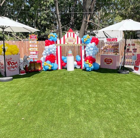 Carnival Theme Party Decorations Outdoor, Two Year Old Carnival Party, Carnival Birthday Party Decorations, Kids Carnival Birthday Party, Carnival Backdrop, Birthday Tiktok, Carnival Birthday Theme, Dumbo Birthday Party, 40th Birthday Themes