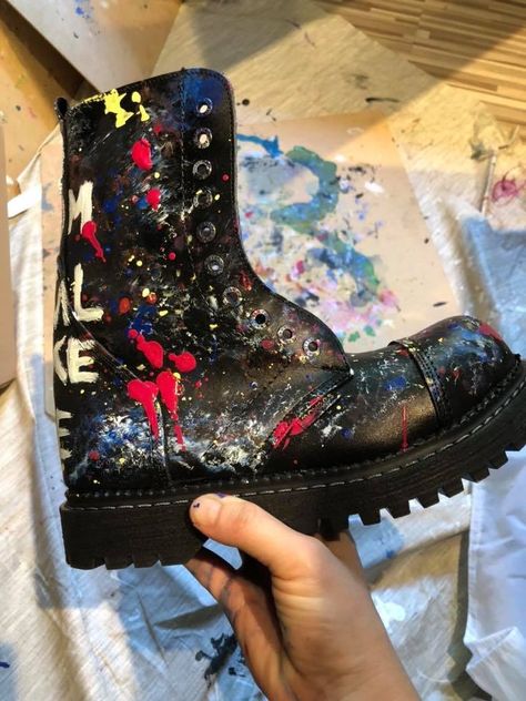 Revamped Clothes, Revamp Clothes, Cheetah Boots, Painted Boots, Art Boots, Custom Shoes Diy, Upcycle Clothes Diy, Shoes Diy, Hand Painted Shoes