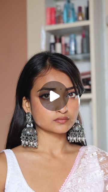 Bb Cream Makeup Look, Bengali Makeup Look, Bengali Makeup, Instagram Makeup, Eyeshadow Pallets, Makeup Base, Bb Cream, Girls Makeup, Highlighter