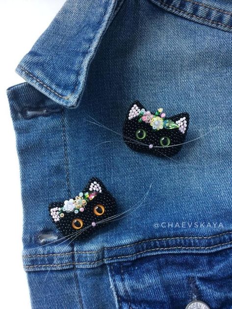 Handmade Jewelry Ideas, Lucky Black Cat, Portrait Jewelry, Black Cat Silhouette, Crystal Bead Jewelry, Black Birthday, Jewelry Brooch, Cat Artwork, Felt Brooch