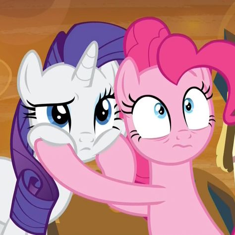 Rarity Pinkie Pie, Pinkie Pie And Rarity Matching Pfp, Rarity X Pinkie Pie, Rarity And Pinkie Pie, Pinkie Pie And Rarity, Cheek Squish, My Little Pony Aesthetic, Mlp Screencaps, Squishy Cheeks