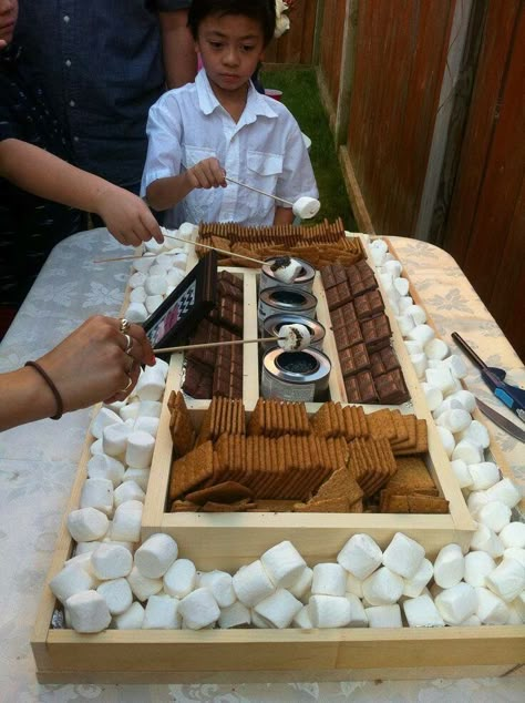 Engagement Party Diy, Smores Bar, Bbq Wedding, S'mores Bar, Engagement Party Ideas, Grad Party Ideas, S'mores, Bar Set Up, Dessert Bar