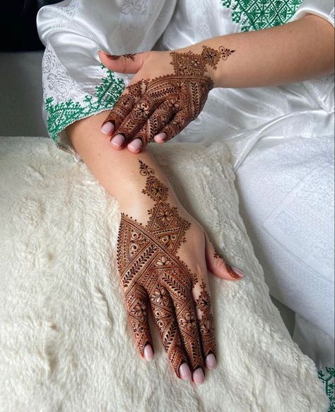 henna tattoo henna designs henna henna tattoos henna tattoo designs henna hand henna design henna tattoo design henna tattoos designs hennas hennas tattoo henna hands henna brows hennas designs henna designs easy henna haarfarbe henna brow mehndi design henna kleid henna abend kleid simple mehndi design henna augenbraue henna haarfarbe dm henna abend bridal mehndi design henna designs easy mehndi design henna design simple mehndi design henna back hand mehndi design bridal mehndi design… .. ... Detailed Henna Designs, Henna Back Hand, Henna Design Simple, Mehndi Design Bridal, Traditional Henna Designs, Tattoo Designs Henna, Henna Tattoo Design, Wedding Henna Designs, Back Hand Mehndi Design