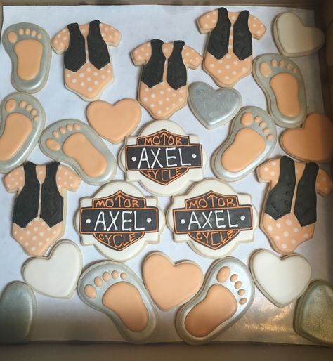 Baby Shower Harley Davidson, Harley Davidson Gender Reveal Ideas, Motorcycle Themed Baby Shower Ideas, Biker Baby Shower Ideas, Harley Davidson Baby Shower Ideas, Motorcycle Baby Shower Ideas, Harley Davidson Baby Shower, Baby Shower Motorcycle, Baby Boy Shower Cookies